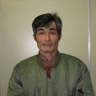岡本　達雄